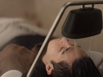オンブル(ombre)の写真/【メンズ人気No.1】頭皮のベタつき・疲れをスッキリ！ドレナージュスパで頭皮をほぐし、むくみもリセット◎