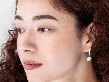 ワールド ビューティ ヴィヴァルト 宝塚店(WORLD BEAUTY VIVALTO)の写真/自まつ毛を傷めない進化系まつげパーマ♪大人上品な目元も実現☆リーズナブル＆モチの良さでリピーター続出