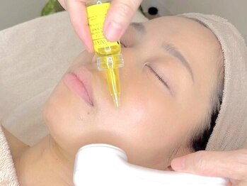 ラルミエール 緑店はなれ(la lumiere)の写真/【最先端◇脂肪分解剤レモンボトル】二重顎/たるみを徹底ケア！小顔造形に特化しつつ、同時に肌質改善も♪
