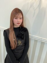 モモナ&nbsp;田原 栞奈