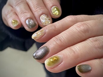 ヌクレオ(n‘ucleo)/カーキネイル/Hina