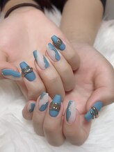 エム(EM)/うねうねネイル