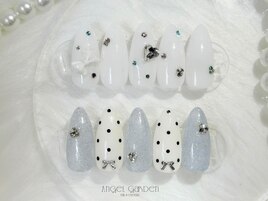 ホワイト/クラウドダンサー