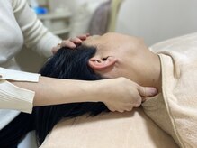 肩甲骨～デコルテの筋肉まで緩め、お顔の深部からアプローチ！