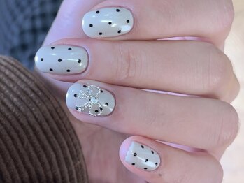 ブラソンネイル(Blossom nail)/ドットリボンネイル