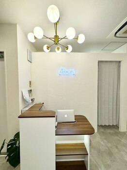 マツエク/まつげパーマ/パリジェンヌ/眉毛/LED etora恵比寿/店内雰囲気