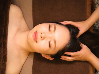 グレースフィオーレ 南越谷店(gracefiore)の写真/【頭蓋骨小顔矯正×首肩リンパマッサージ】顔に負担を掛けない独自技術の小顔矯正。越谷市の高評価店