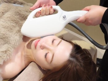 アンドエピ(&epi)の写真/《話題の最新THR脱毛導入サロン☆》痛みも少なくスピーディにツルスベ肌をGETしましょう♪