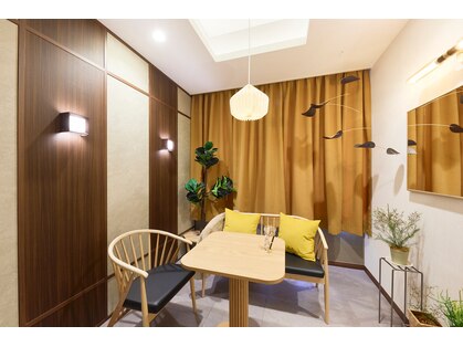 デフィー 難波店の写真