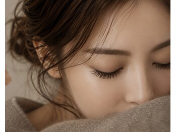 ラエッセ(LAESSE)の写真/【大人女性に選ばれる上品美】まつ毛パーマ￥3600~/エクステ￥3900~で叶う、ナチュラルな仕上がりに♪