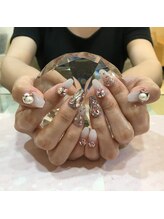 エスフィーネイルサロン ブリーユ(Esfy nailsalon Brille)/キレイめネイル