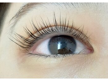 ブルーミン(Bloomin')/持続力◎高保湿Trまつげパーマ