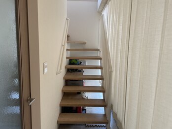 アリィ エステティック(allie esthetic)/【２階のエステ部屋にご案内】
