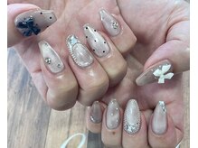 派手ネイル～モテ可愛ネイルまでアートの種類豊富♪