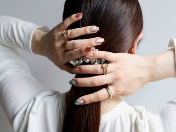 ディーネイル(DEE nail nagoya)の写真/【オフケア込◆フルオーダー90分¥7700/120分¥8800】手描きだからこそ叶う"繊細ニュアンスアート"の再現度◎