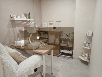 エムアール(MR)の写真/千葉駅徒歩4分。落ち着く個室で施術を受けられる、大人女性向け上質サロン♪
