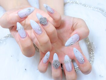 ビアス(VIAS)/ホワイトネイル