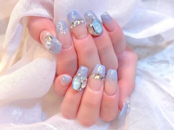 うるちゅる水色ネイル