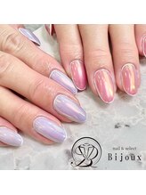 ビジュー(Bijoux)/オーロラミラーでアシンメトリー