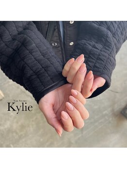 カイリー(Kylie)/うるうるグラデ