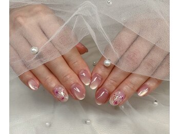 大人可愛いオフィスネイル