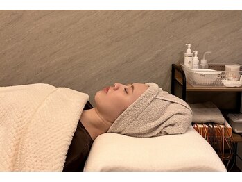 デルタエヌピー63+(δnp63+)/小顔電気鍼[薬院/フェイシャル]