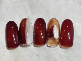 透明感あるヌーデイネイル