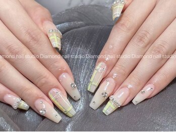 ダイアモンドネイルスタジオ 新宿店(Diamond Nail Studio)の写真/新宿三丁目駅徒歩1分!人気のガラスフレンチあり!デ-トやイベントに合わせて指先から『可愛さ』を彩ります♪