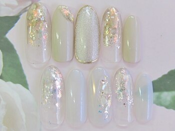 アヴァニ(AVANI)の写真/気になる爪のお悩みに！爪の状態を見極め育てる美爪育成ネイルケアoｒ美爪育成ジェルコースがおすすめ☆