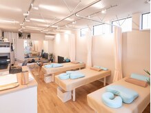 かわたに接骨院の雰囲気（自然素材を使い来るだけで身体が良くなる設計）