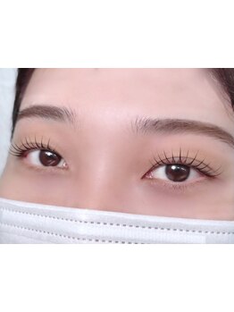 ナチュラル上品な目元にしたい