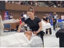 ジーンモチベーション 大阪店(GENE MOTIVATION)の雰囲気（エステティック世界大会の様子。コンテスト優勝歴のあるスタッフ）