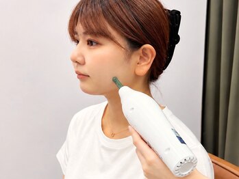エナボン 上野(ENABON)の写真/もたつき・たるみを徹底ケア◎目元ぱっちり、キュッと引き上がった小顔印象を叶える