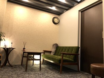 セラヴィ(C'est La Vie)/内観：待合ROOM