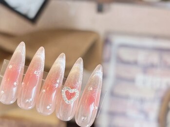 リリィ メイド バイ エトセンス(Lily made by ETHOSENCE.)の写真/【飲食店併設/全オフ込価格】おしゃれな空間が自慢♪ナチュラルで上品な長さだし～ブライダルネイルOK！