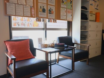 ながおけ式ゆらゆら整体 松山桑原院/待合室