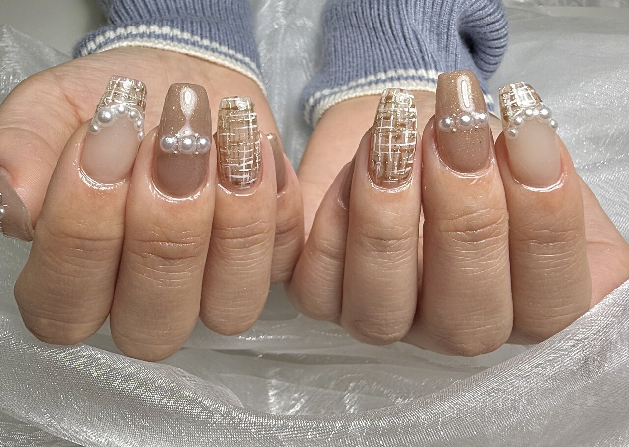 2025年-2026年冬トレンド】ツイードネイルのネイルデザイン集｜人気順