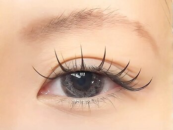 サインポスト 池袋東口店(sign post)の写真/【池袋駅東口徒歩4分】フラット/カラー等、種類豊富な厳選商材◎歴10年の技で理想の目元をオーダーメイド◎