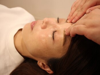 ビープラス(BEE PLUS)/美容鍼・小顔矯正