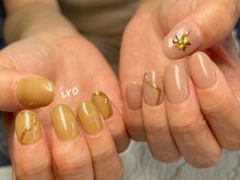 イロ ネイルサロン(iro)/ハチさん×うねうねミラーネイル