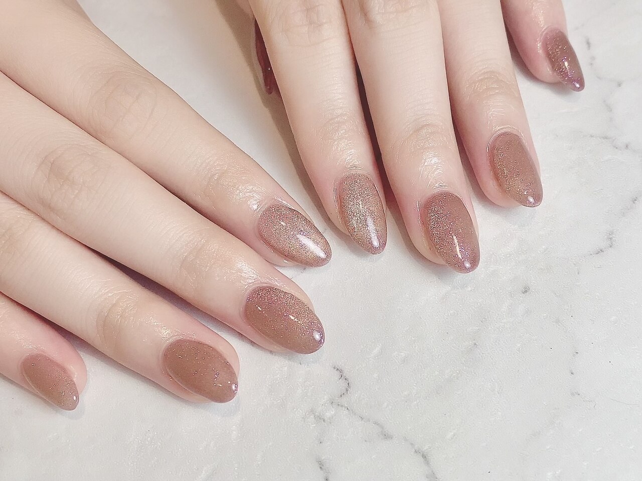 マグネットネイルラメネイル韓国トレンドネイルシンプル シンプルネイル#マグネットネイル#ネイルデザイン#キラキラ