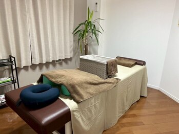 ルーム(Room.)の写真/完全個室のプライベート空間で、周りを気にせずにゆったりお過ごしいただけます♪よもぎ蒸しもご提供可能◎