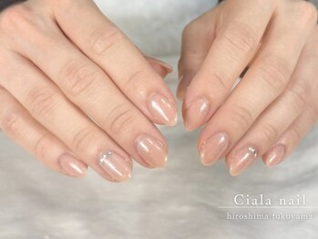シアラ(Ciala)/上品ネイル