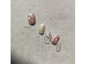 シルニー リム(Silny rim)/アシンメトリーニュアンスネイル