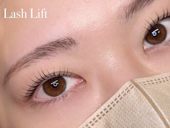 ネロリ バイ エイティスト(neroli by 8ist)/ラッシュリフト[新宿/新宿駅]