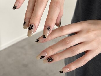 レイシア(Raysia)の写真/長さ・形も思いのまま♪自爪の形にコンプレックスがある方も魅せたくなるような理想の指先に!