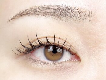 ラッシュアンドワックス ブレイブニューヨーク(Lash&Wax Brave nyc.)の写真/≪話題のワンホンマツエク¥6980～≫流行りの束感まつ毛でお顔の印象UP！誰でもぱっちり愛され目元に♪