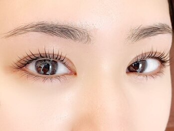 エミナル(EMINAL)の写真/「パリジェンヌラッシュリフト」存在感ある愛されeyeで自然にまつ毛を長く魅せる《パリジェンヌ》