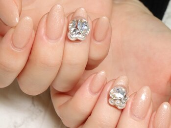 エヌスタイル(N-STYLE)/ワンカラー＋ビジュー　¥9800