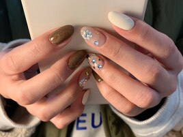 ビジューネイル